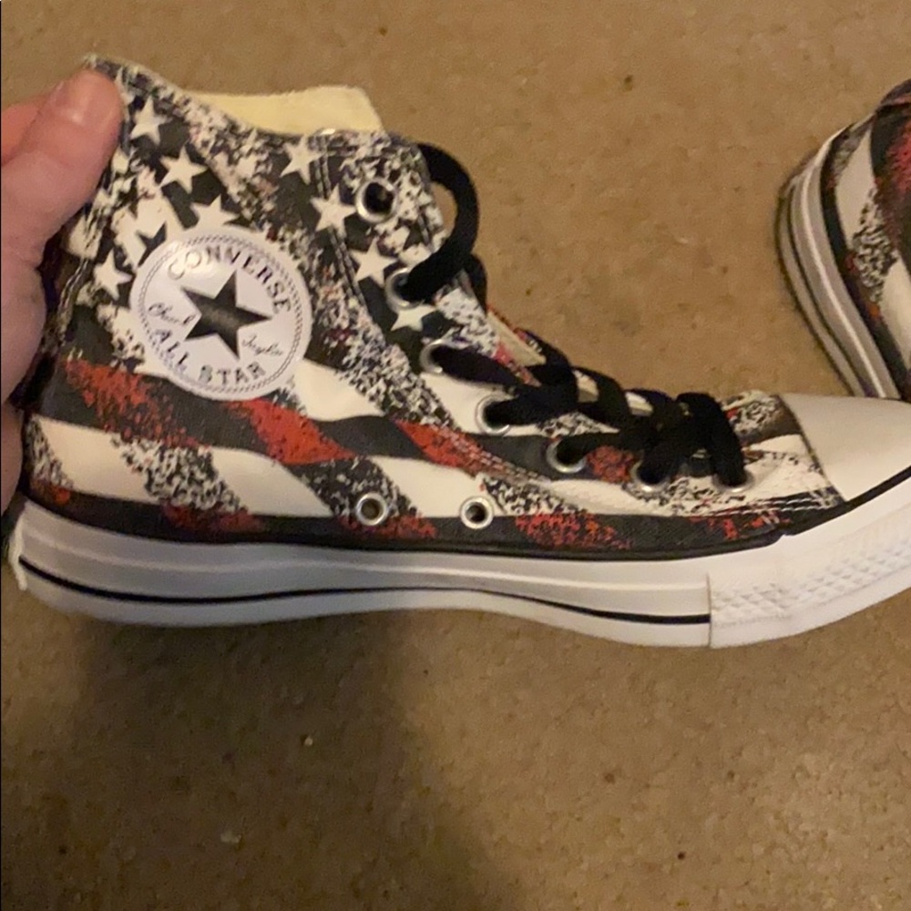 Converse hi top tennis shoes